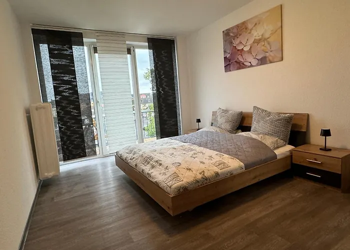 Haus Am Bahnhof * Дуйсбург