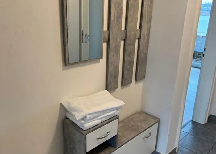 Haus Am Bahnhof * Duisburg